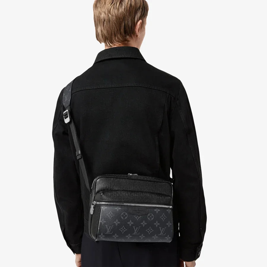 LV Outdoor Bag 3