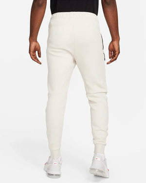 Nike Tech Fleece- Light Orewood Brown 6