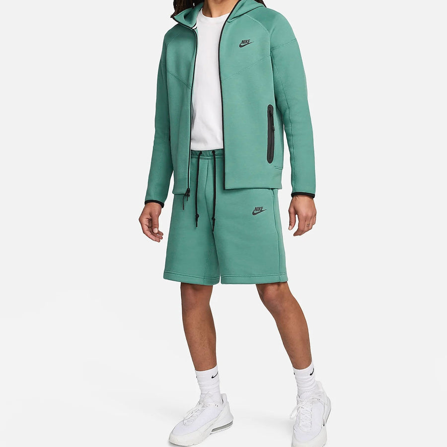 Nike Sportswear Tech Fleece 2