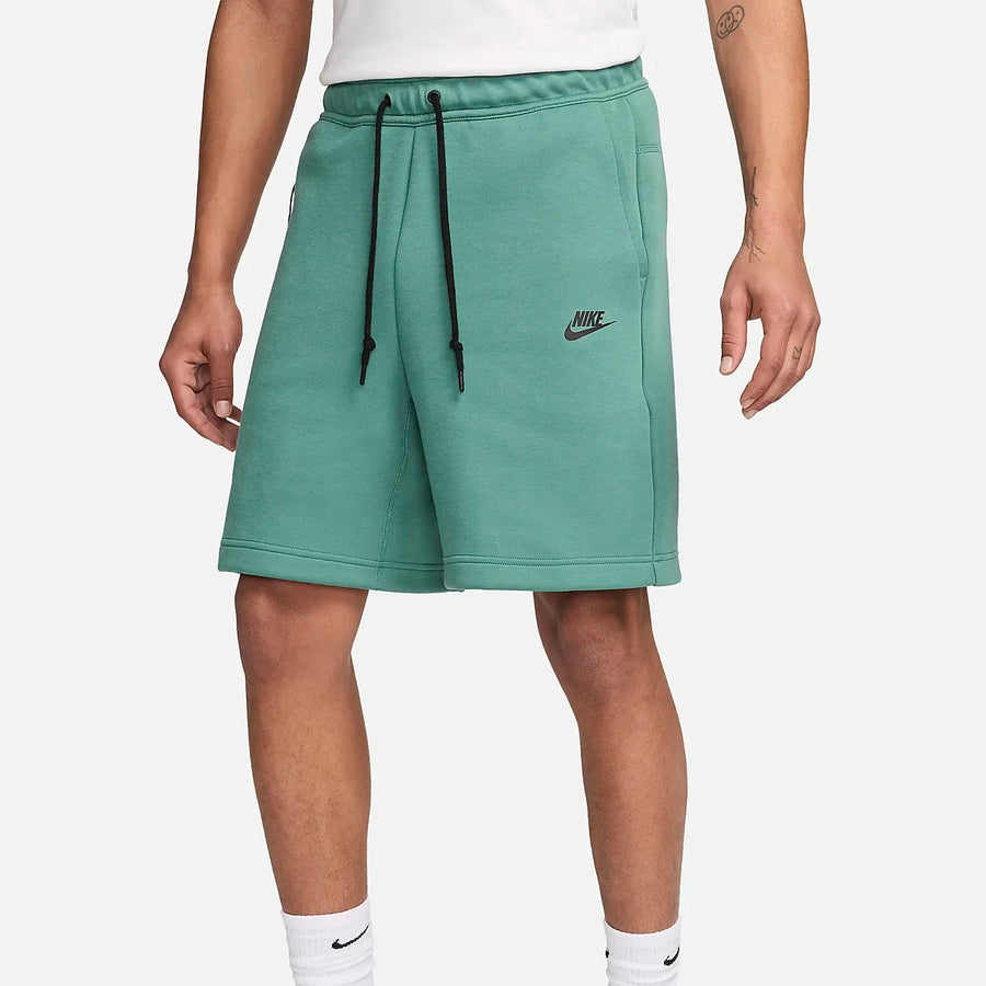 Nike Sportswear Tech Fleece 1