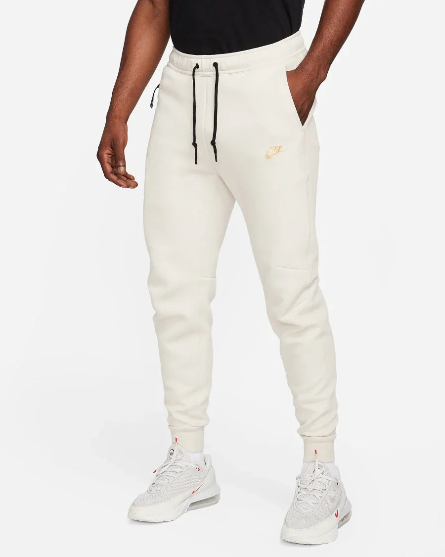 Nike Tech Fleece- Light Orewood Brown 5