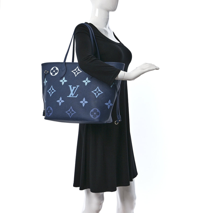LOUIS VUITTON Empreinte Monogram Giant Neverfull MM "Degrade Bleu" 3