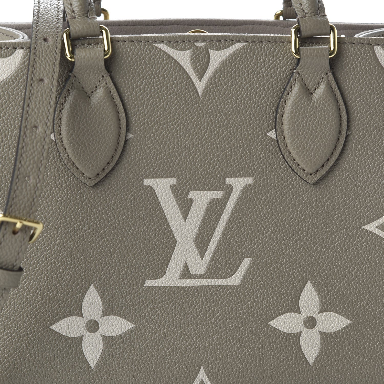 LOUIS VUITTON Empreinte Monogram Giant Onthego "PM Tourterelle Creme"